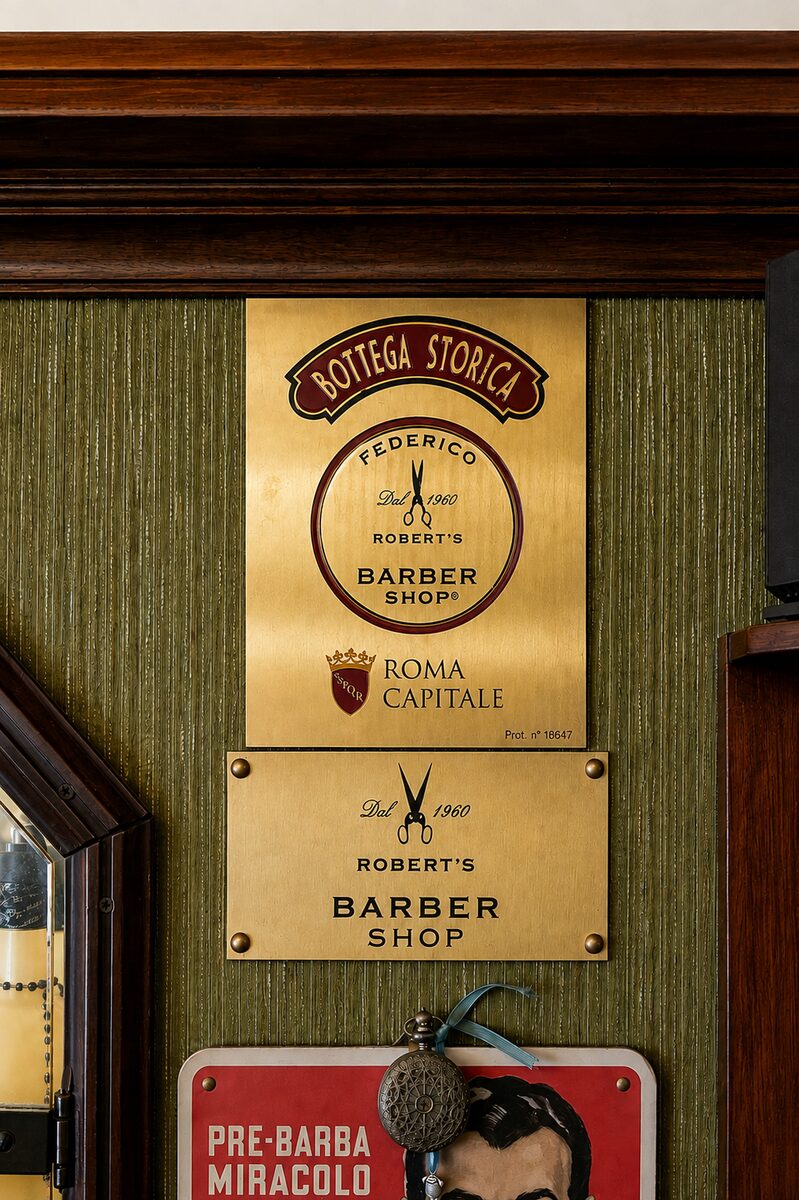 Targa Bottega Storica di Robert Barber Shop